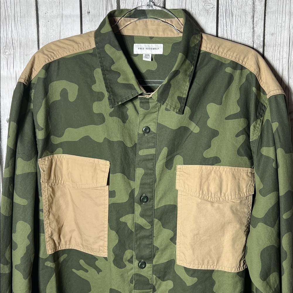 Free assembly camp button down shirt size xxxl - Picture 4 of 11